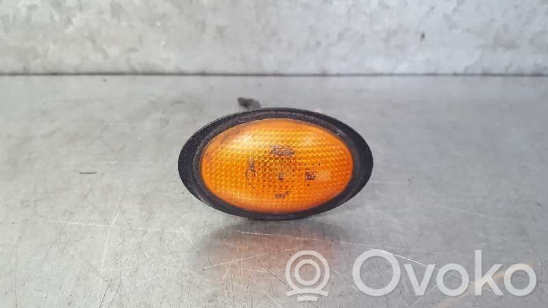 Ford Fiesta Semnalizator bară față 