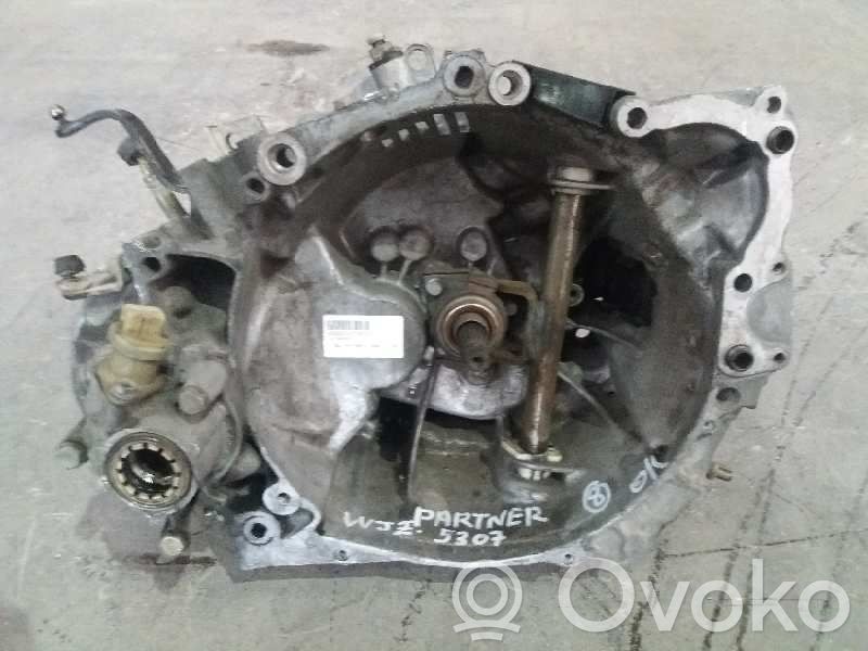 Peugeot Partner Boîte de vitesses manuelle à 5 vitesses