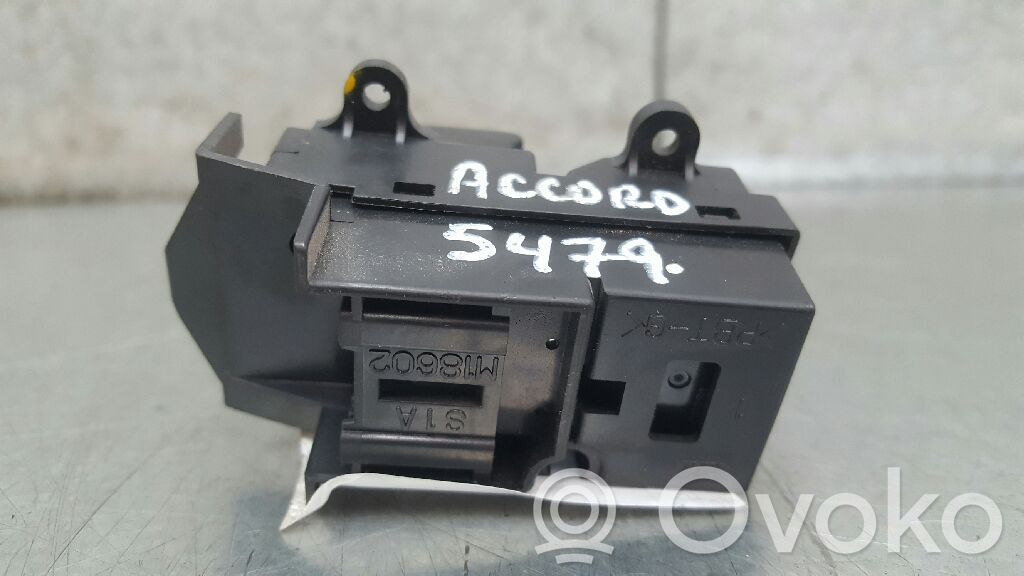 Interruptor del elevalunas eléctrico   M18602