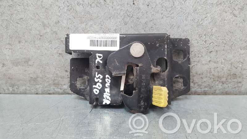 Ford Fiesta Tie down hook / loop 