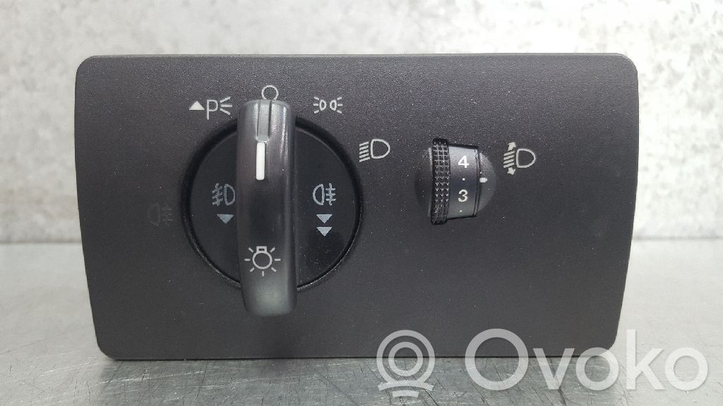 Interruptor de luz   1S7T13A024BB