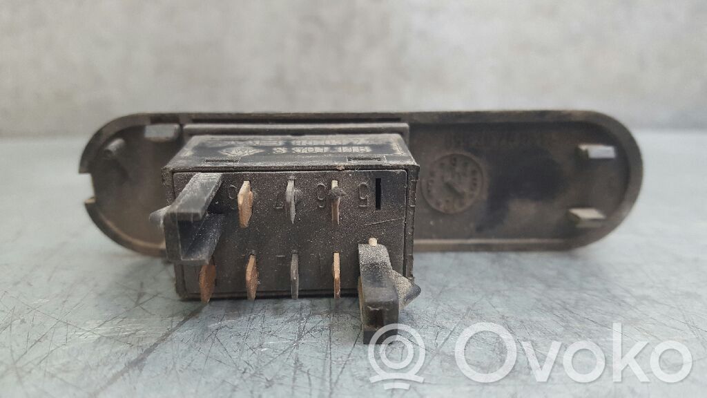 Electric window control switch   9503772