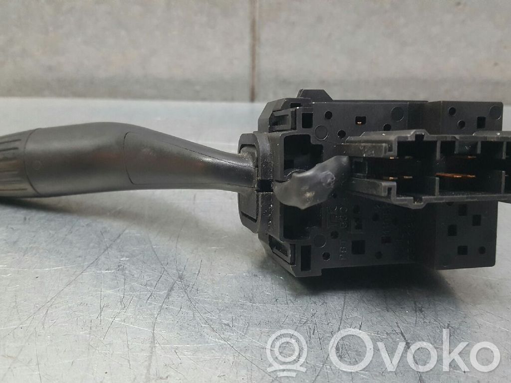 Pyyhkijän vipu   M18624CBSS2H