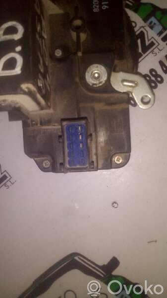 Nissan Primastar Încuietoare ușă față 