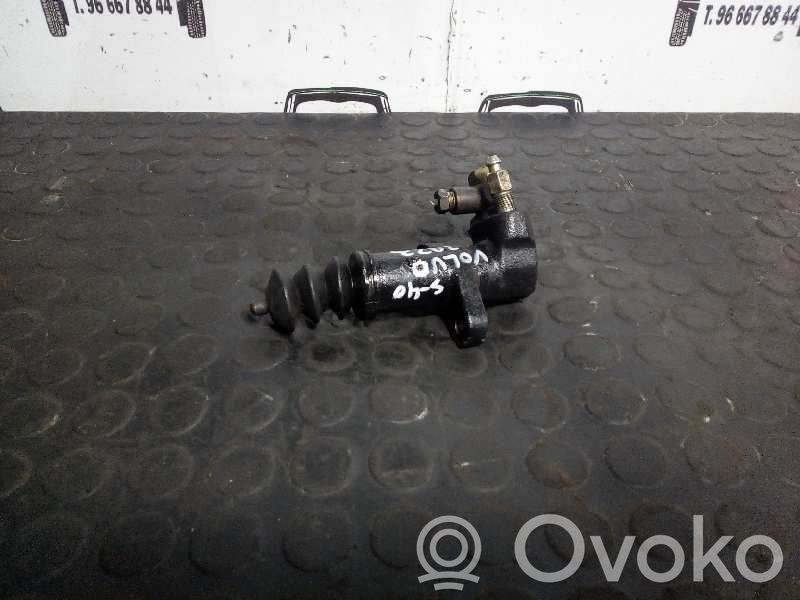 Volvo S40, V40 Kytkimen apusylinteri 