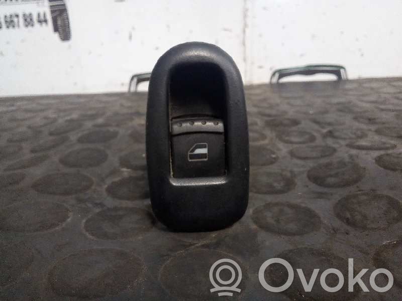 Przyciski szyb   1M0959855