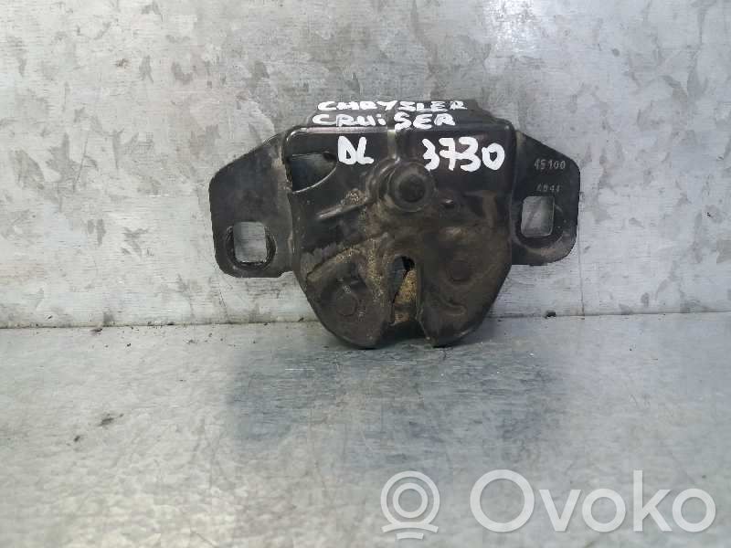 Chrysler PT Cruiser Tie down hook / loop 