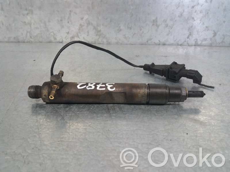 Inyector de combustible   038130201F