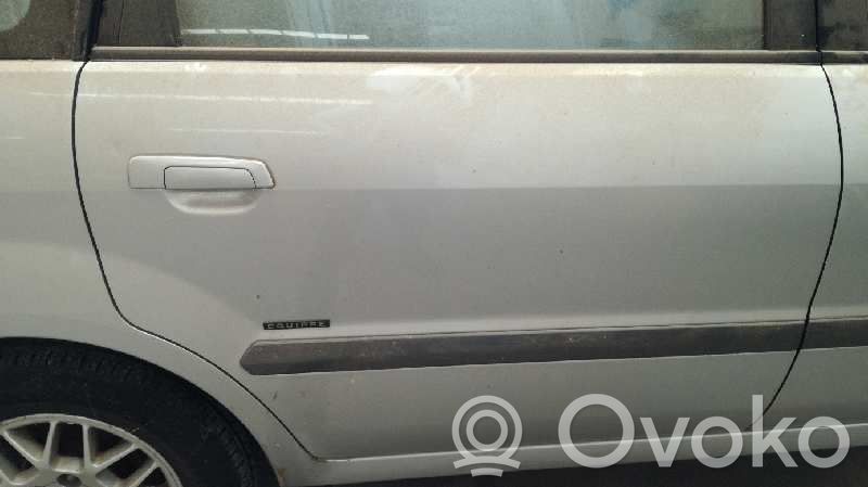 Mitsubishi Space Wagon Puerta trasera 