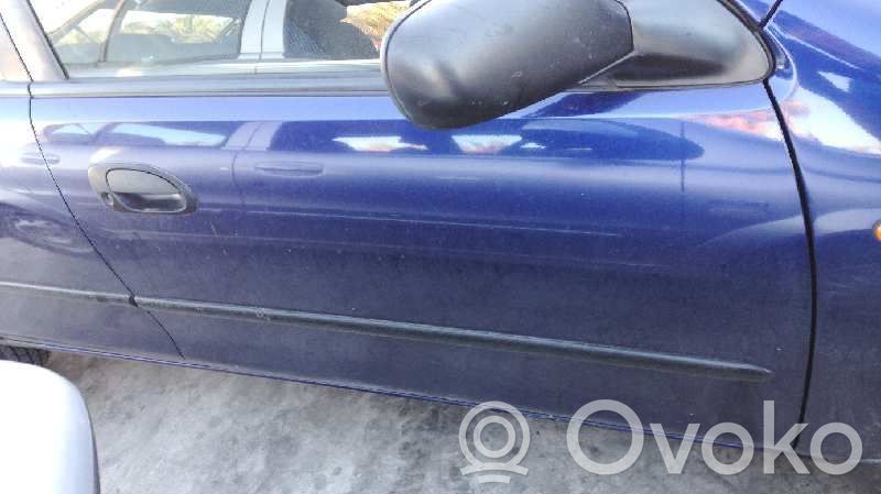 Mazda 323 Durvis 