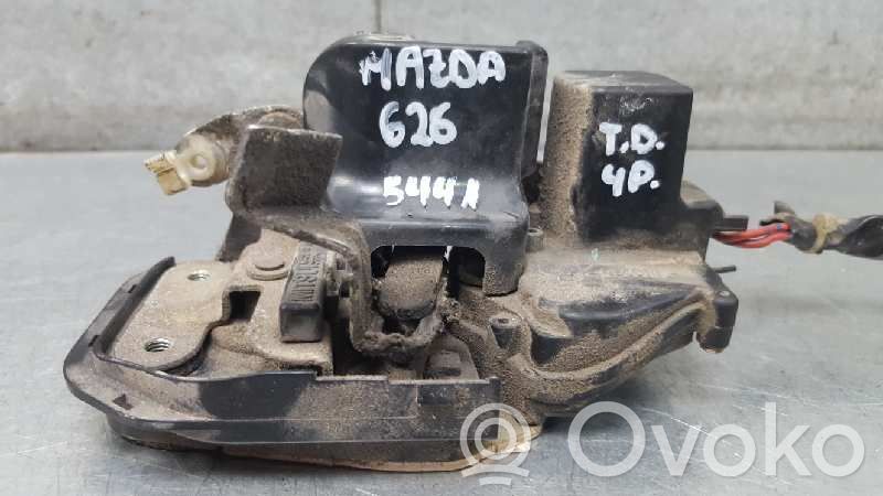 Mazda 626 Aizmugurē slēdzene 