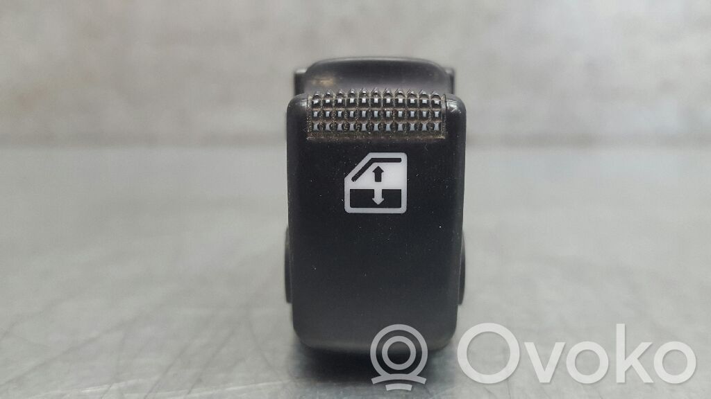 Hyundai Matrix Electric window control switch 