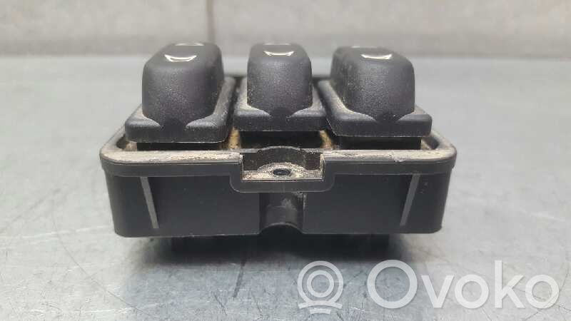 Peugeot 306 Electric window control switch 