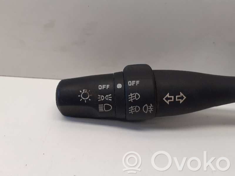Nissan Primera Interruptor de luz 