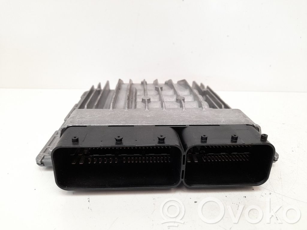 BMW 1 E81 E87 Unidad de control/módulo del motor 