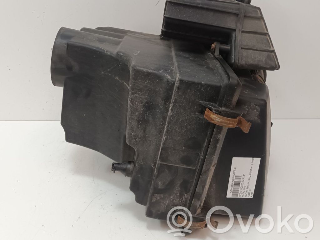 Air filter box   4LF50