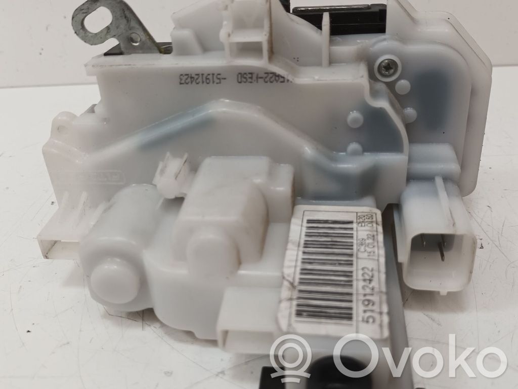 Ford Ka Priekšpusē slēdzene 