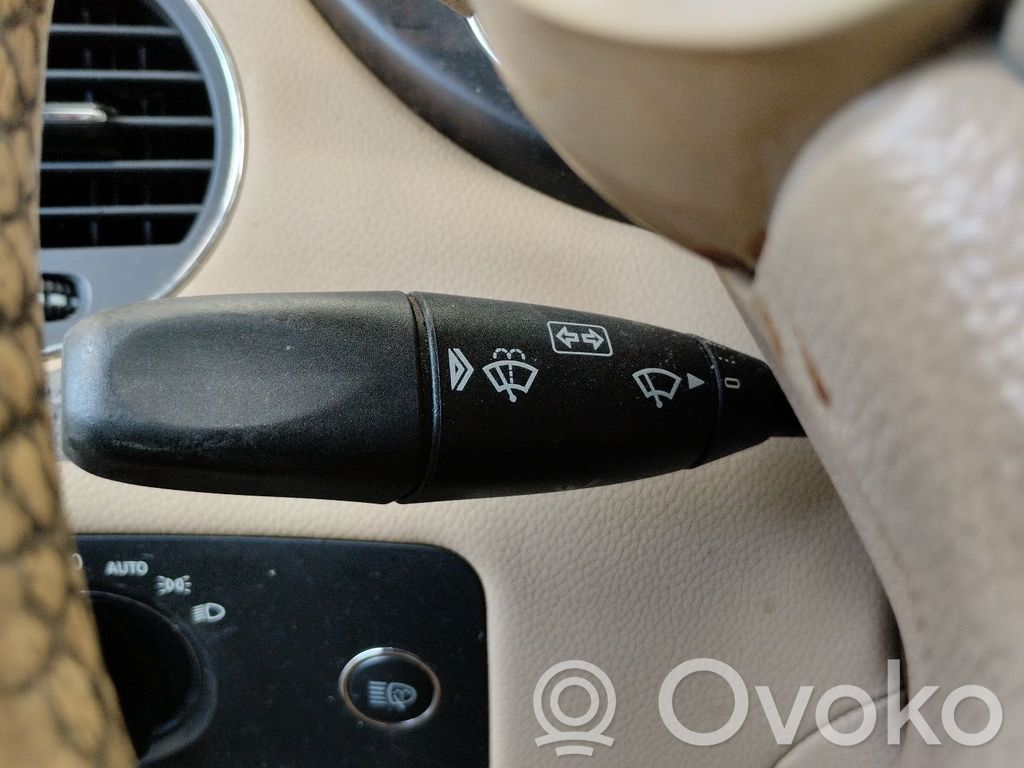 Mercedes-Benz CLS C219 Leva indicatori