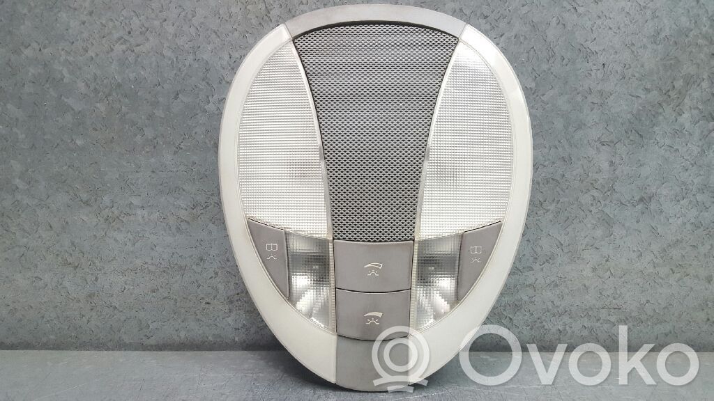 Mercedes-Benz E W211 Etuistuimen valo