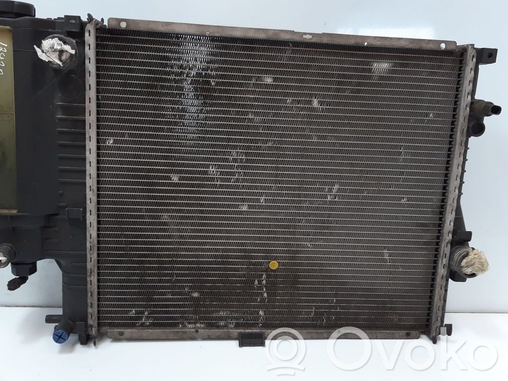 BMW 5 E39 Radiator lichid răcire 
