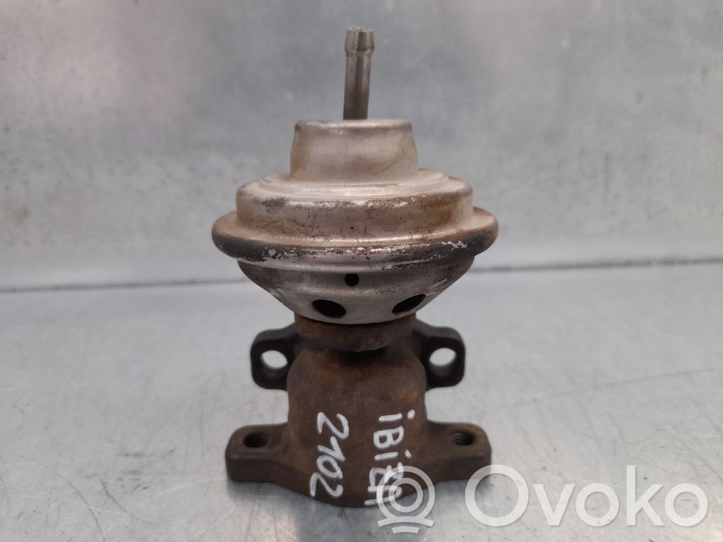 Supapă EGR   028131501M