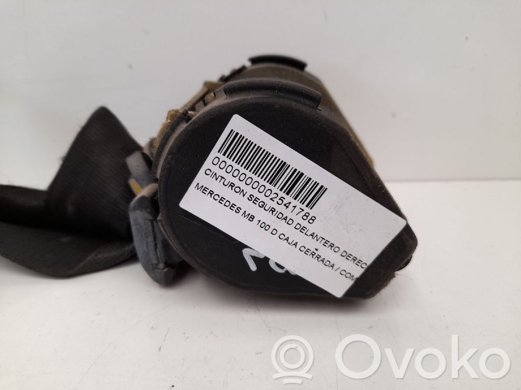 Etuistuimen turvavyö   9603000000