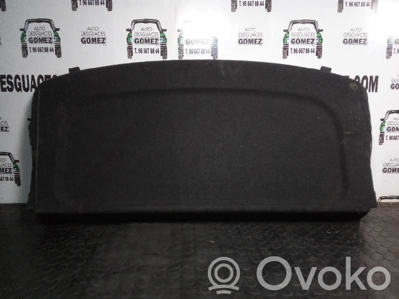 Mazda 323 Polita portbagaj 