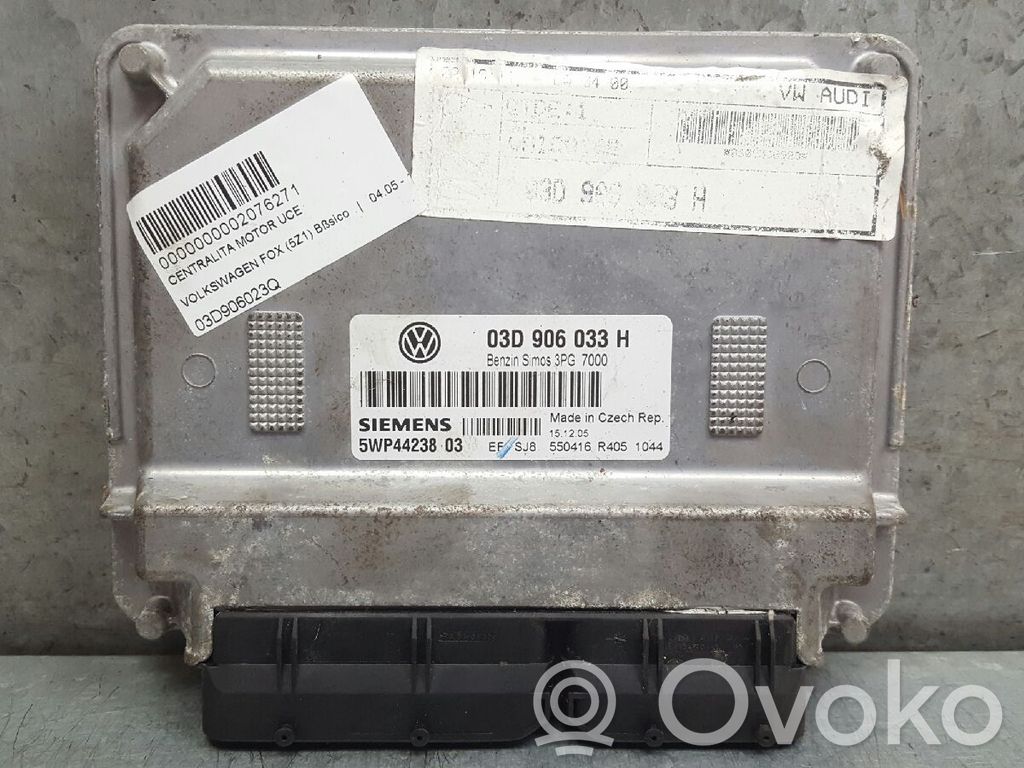 Unidad de control/módulo del motor   03D906033H