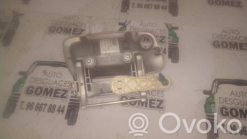 Opel Zafira A Etuoven ulkokahva