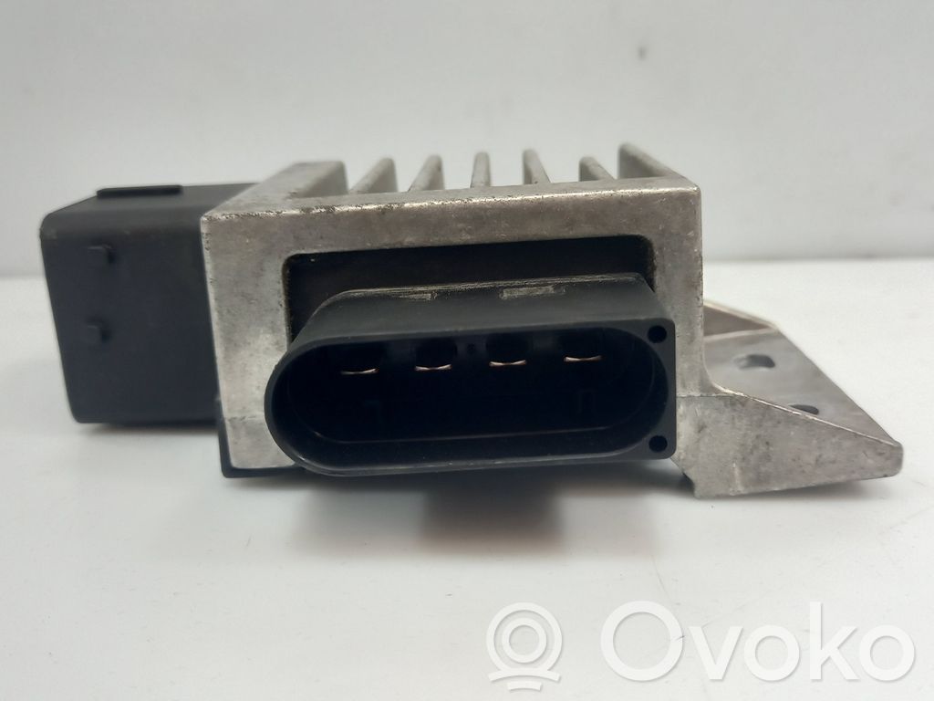 Renault Megane IV Przekaźnik / Modul układu ogrzewania wstępnego 