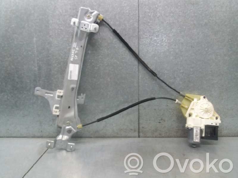 Renault Megane III Takaoven ikkunan nostin moottorilla 