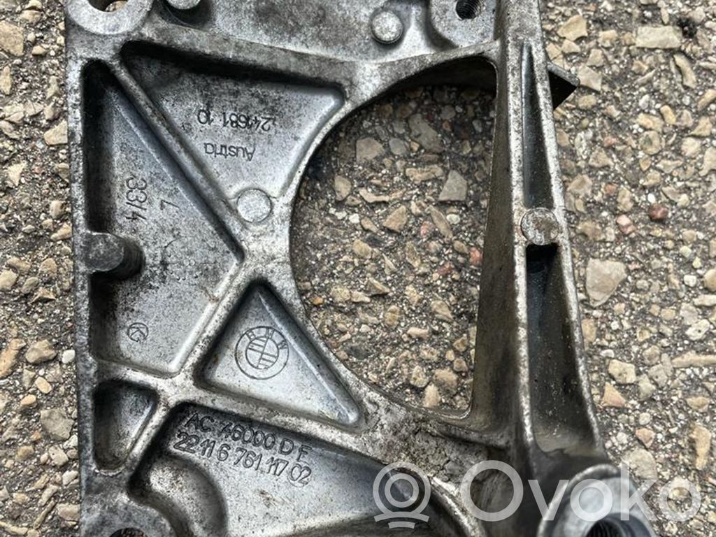 BMW 5 E60 E61 Engine mounting bracket 