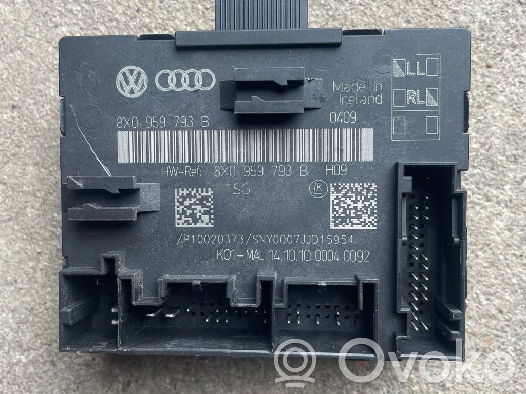 Audi A1 Durvju vadības bloks 