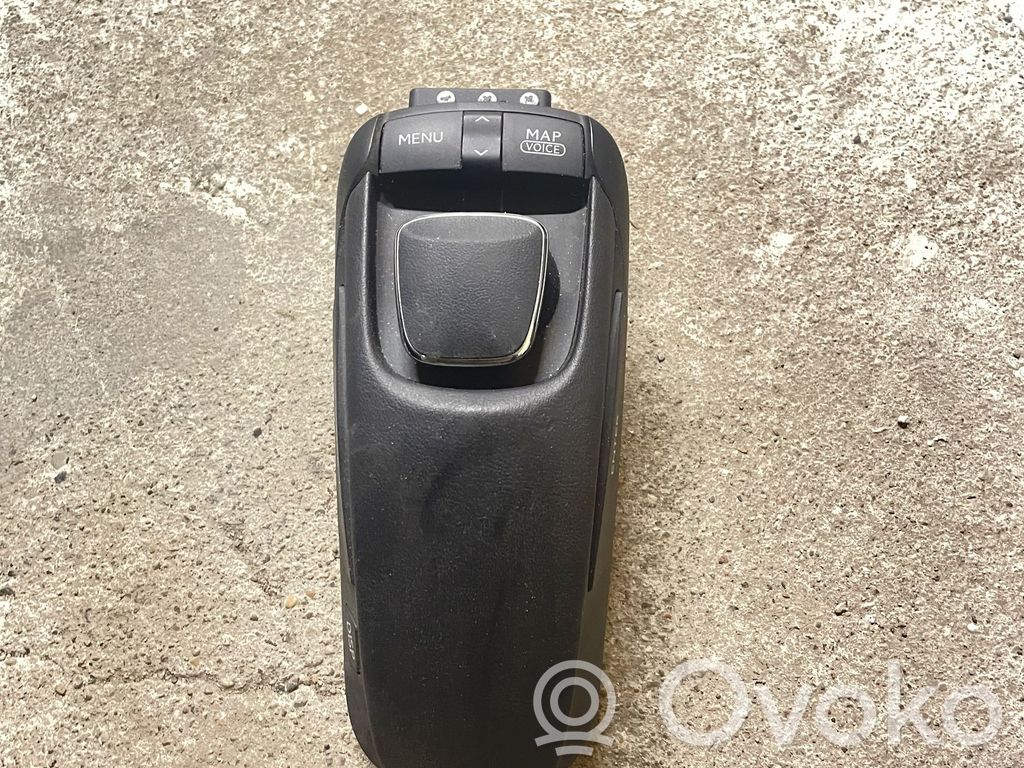 Head unit multimedia control   8478076010C0,2372000492