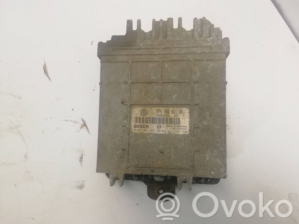 Volkswagen Transporter - Caravelle T4 Engine control unit/module 