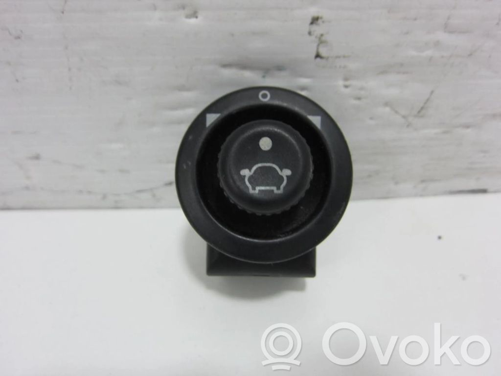 Wing mirror switch   93B617B676BB,MANDORETROVISOR