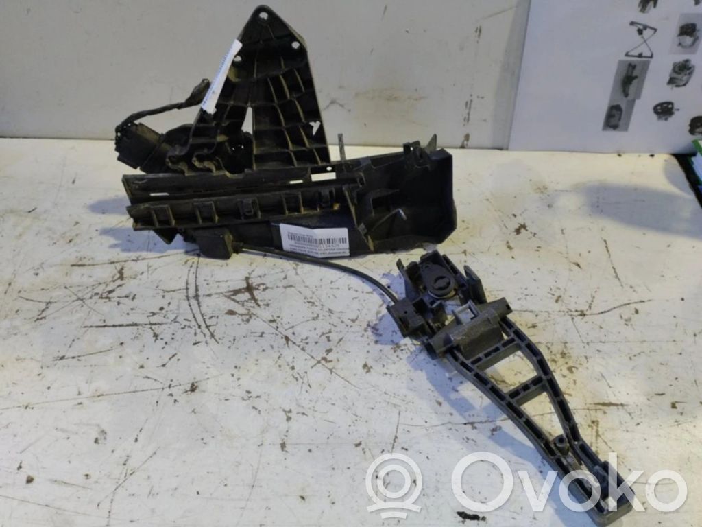 Ford Focus Zamek drzwi przednich 