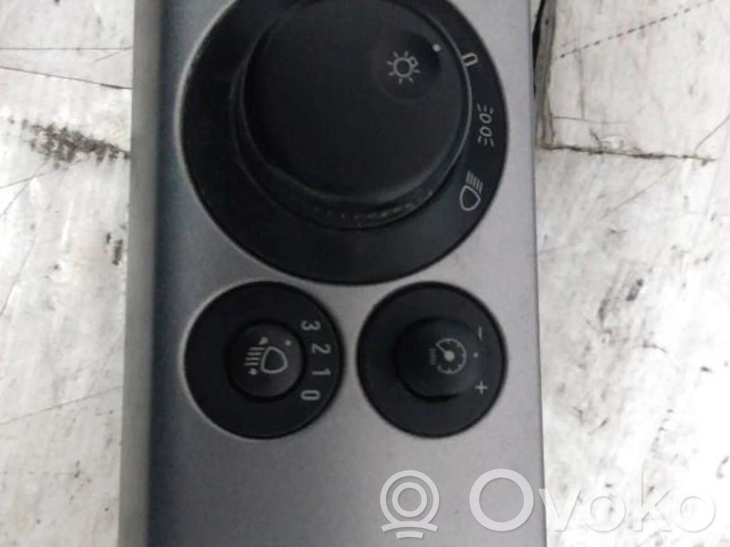 Comutator lumini   13100136
