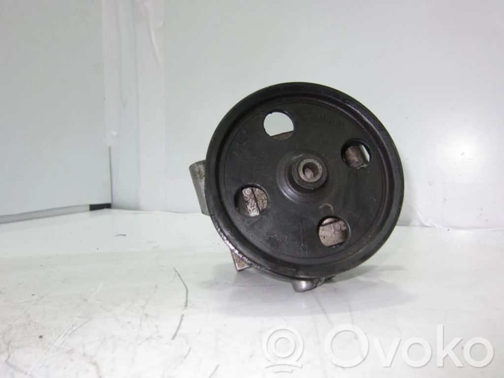 Ohjaustehostimen pumppu   4M503A733AR