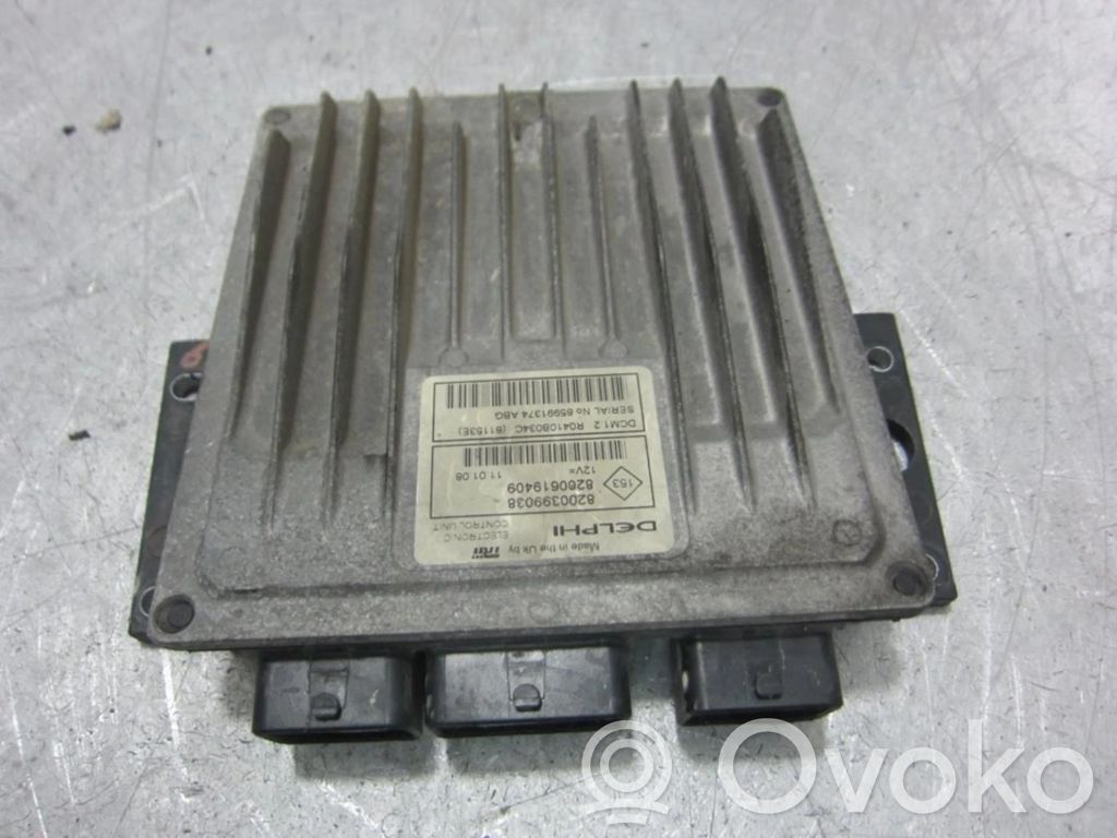 Unidad de control/módulo ECU del motor   8200399038