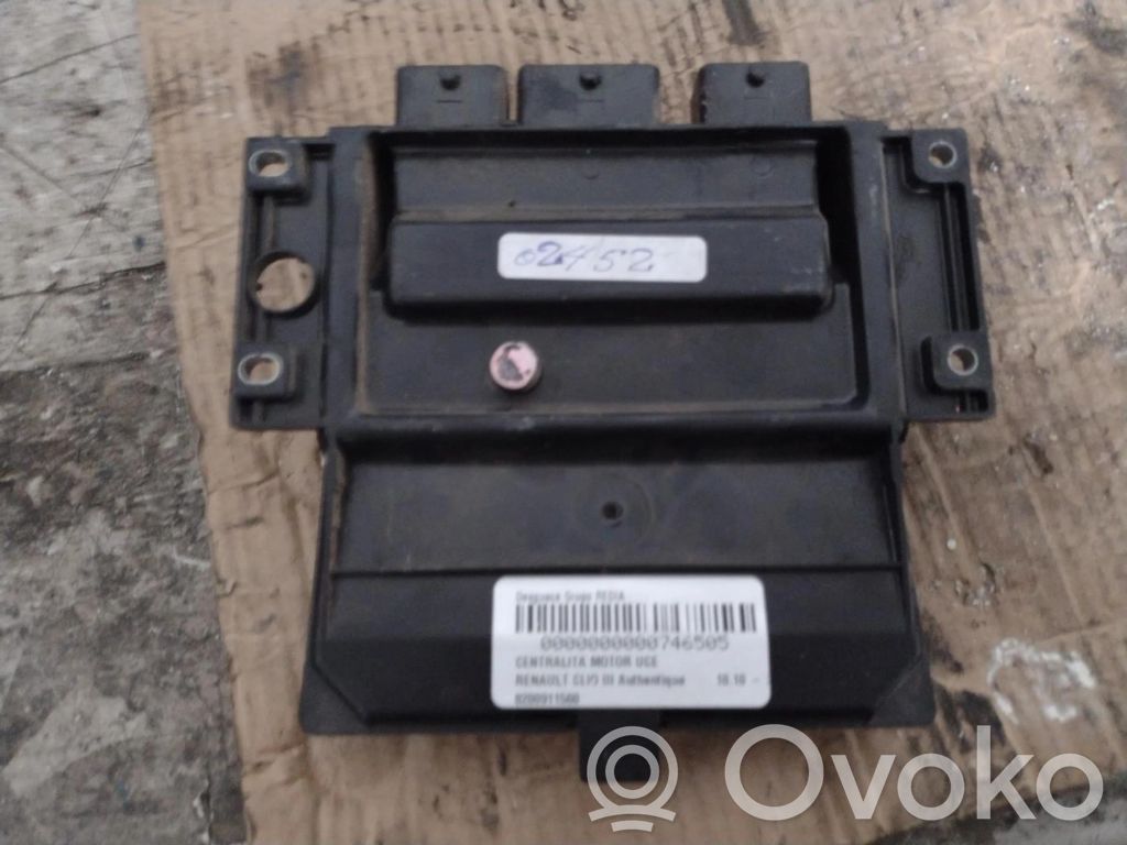 Unité de commande, module ECU de moteur   8200911560