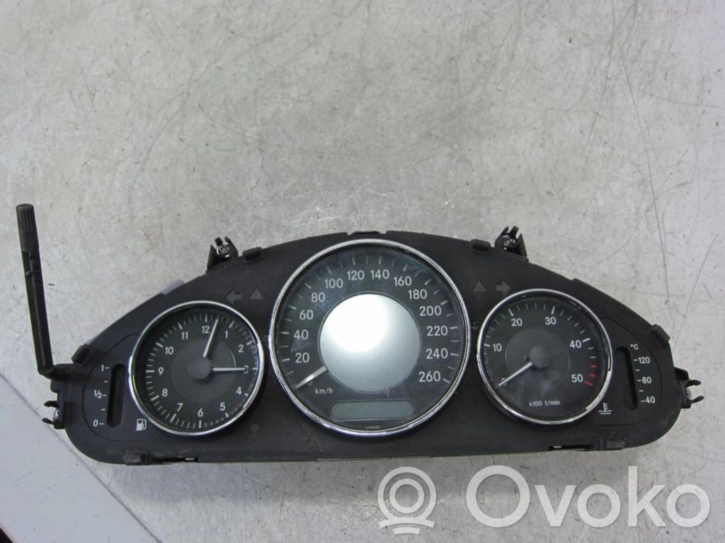 Mercedes-Benz CLS C219 Nopeusmittari (mittaristo)