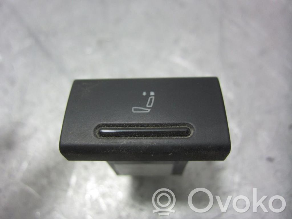 Audi A8 S8 D2 4D Wiper turn signal indicator stalk/switch 