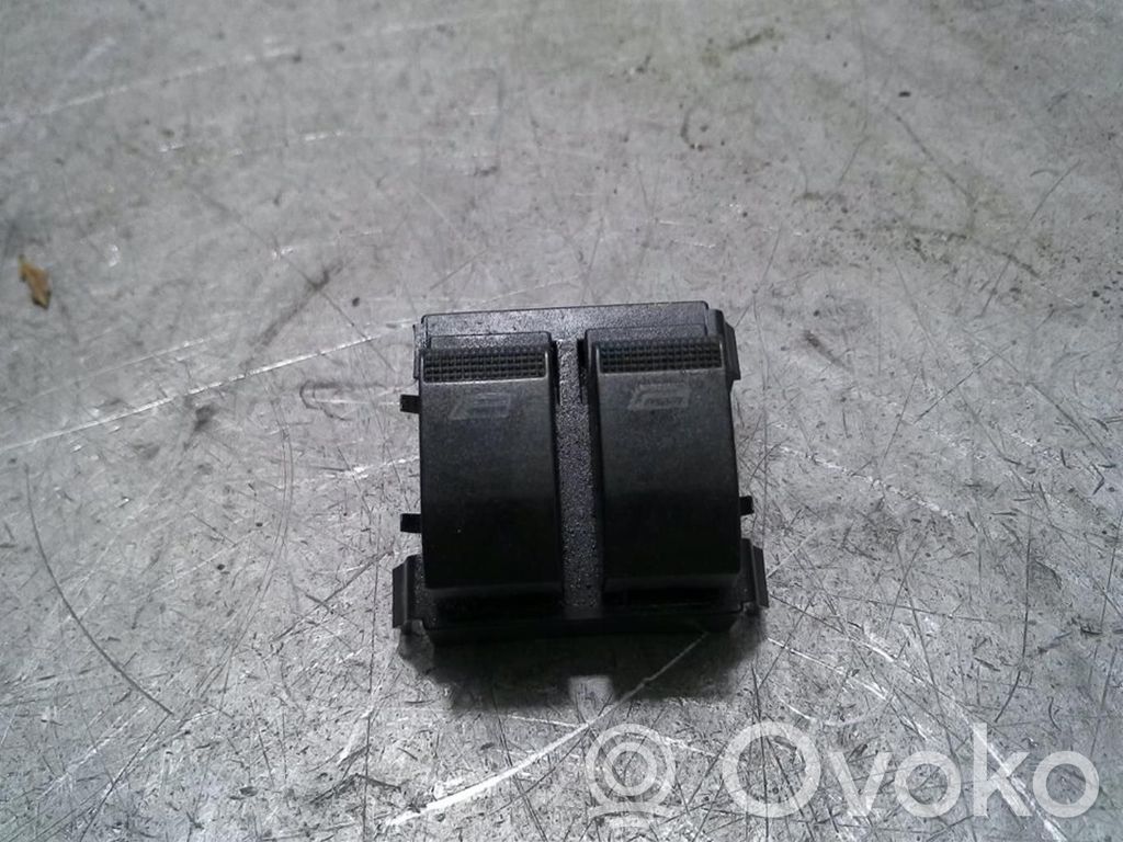 Comutator comandă geamuri electrice   8L0959851