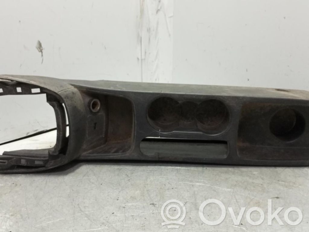 Ford Fiesta Centrālā konsole 