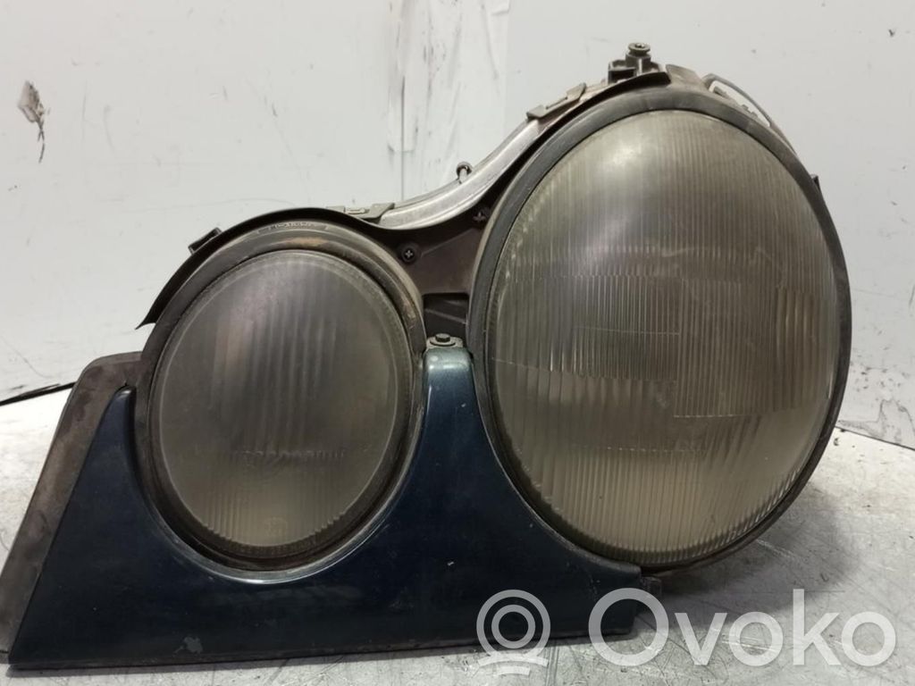 Mercedes-Benz E W210 Faro/fanale
