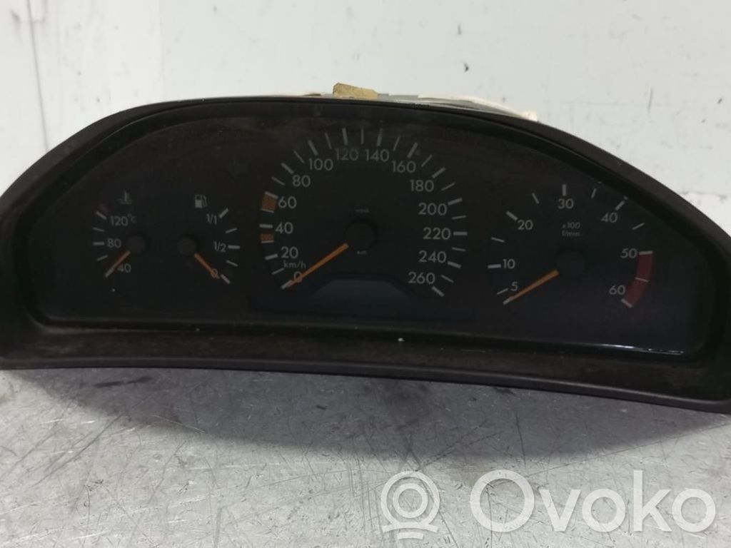 Mercedes-Benz E W210 Tachimetro (quadro strumenti) 