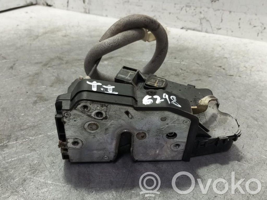 BMW 3 E46 Încuietoare ușă spate 