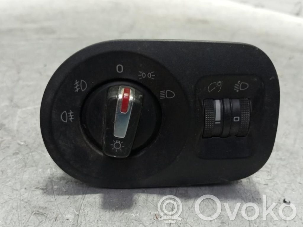Lichtschalter   5P1941431