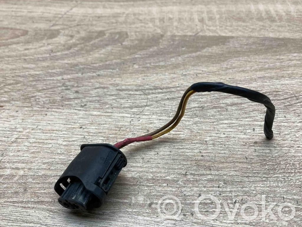 Plug wire   6907368